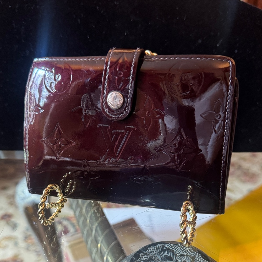 Louis Vuitton Vernis Deep Burgundy Patent Compact Wallet with kiss lock